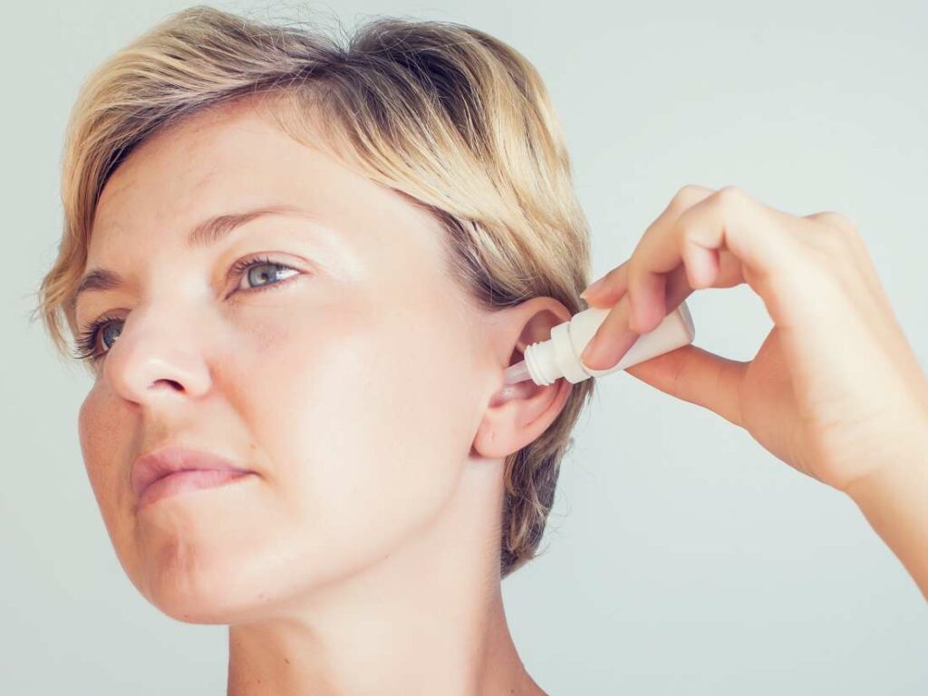 Oreille bouchée : peut-on mettre de l'eau oxygénée ?